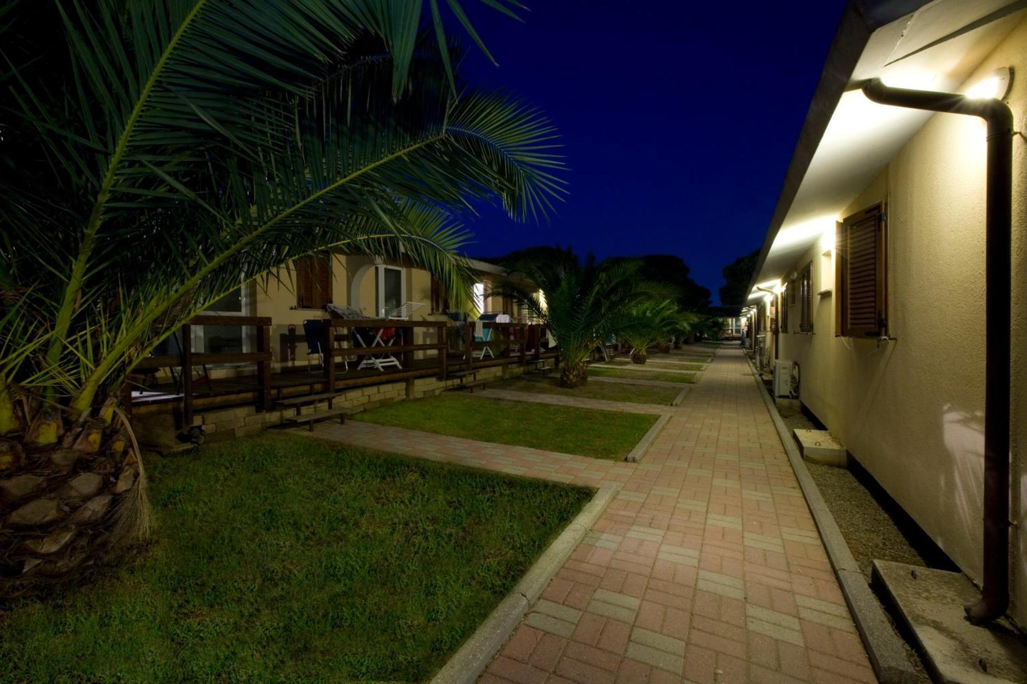 Village Golfo degli Etruschi Albinia Exterior foto